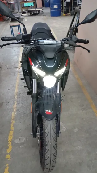 Rouser 250