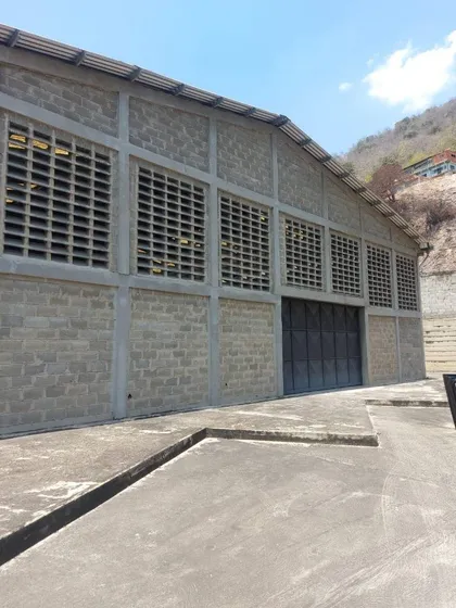 Amplio Galpon En Zona Industrial Del Este, Guarenas