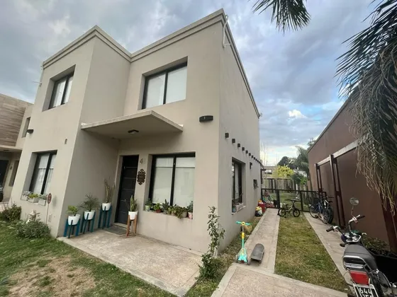 Casa En Venta - Condominio Haras Facundo -