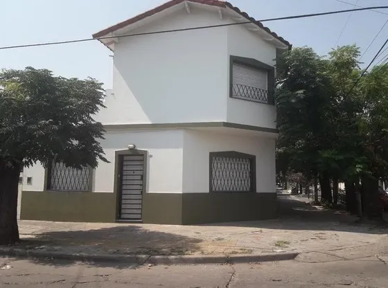 Casa 3 Ambientes Escucha Oferta