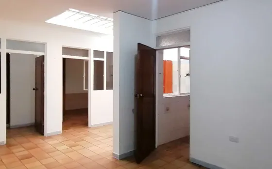 Bodega En Arriendo/venta En El Carmen. Cod A11750111