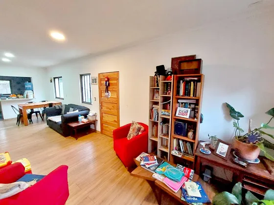 Gran Casa Versátil Y Remodelada En Simón Bolívar - Ñuñoa