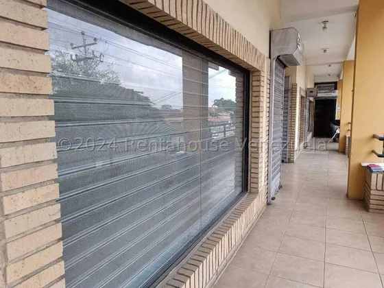 Excelente Local Comercial En Venta En El Trigal Cabudare Rah Ve