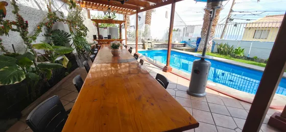 Se Vende Amplio Inmueble En Jardines Del Sur. (163144)