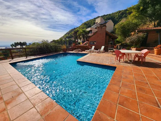 Venta: Casa - 4 Dormitorios 5 Baños - Vista - Pileta Y Quincho - José Muñoz - Villa Carlos Paz