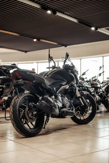 Bajaj Dominar 400 0km 2025 - Resonancias Motos