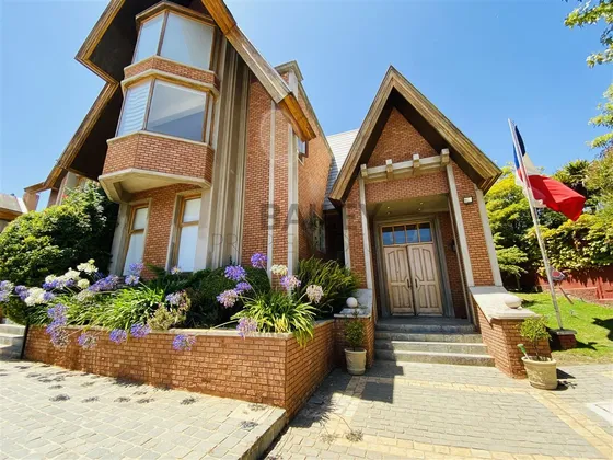 Casa En Venta En Concón