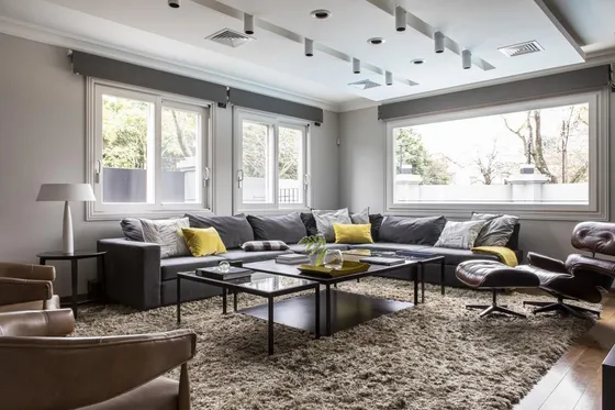 Casa De 5 Ambientes Con Cocheras Y Dependencia De Servicio En Venta En Acassuso