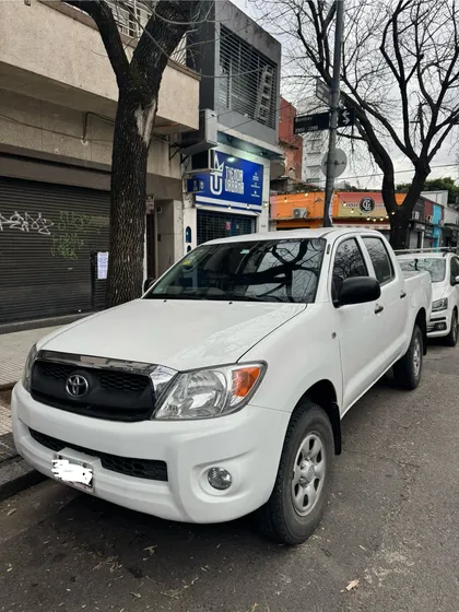 Toyota Hilux Pick-up 2.5 Cab Doble 4x2