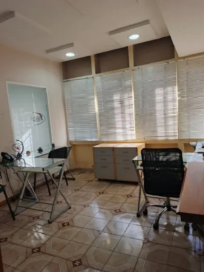 Alquilo Oficina 15m2 La California Norte Ref. 199