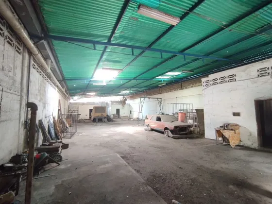 Galpón En Venta Barcelona Entre Av. Intercumunal Y Calle Guayaquil 