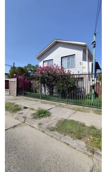 Oportunidad / Seguridad/ Amplia Casa-oficina / 3d+3b+3e