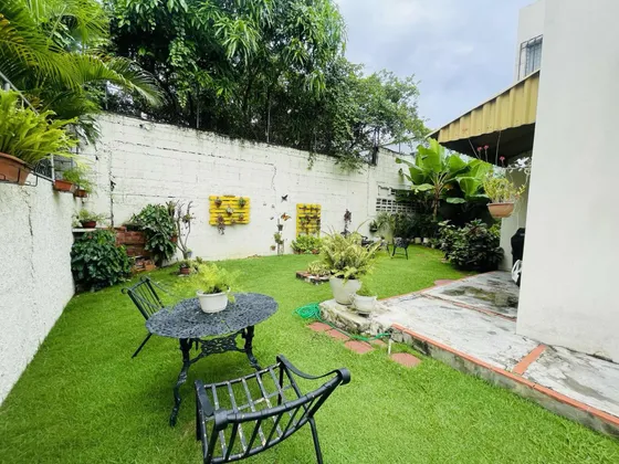 Vendo Casa Oportunidad De 2 Niveles En El Gala Próx Núñez