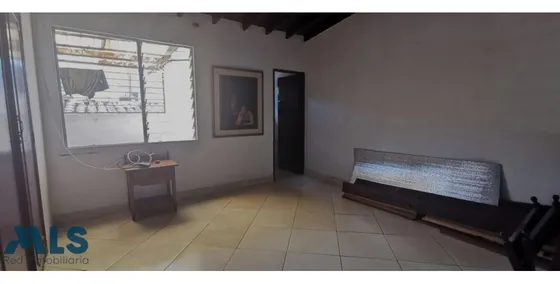 Casa Con Muy Buenos Espacios Con Muy Buena Ilumina...(mls#249591)
