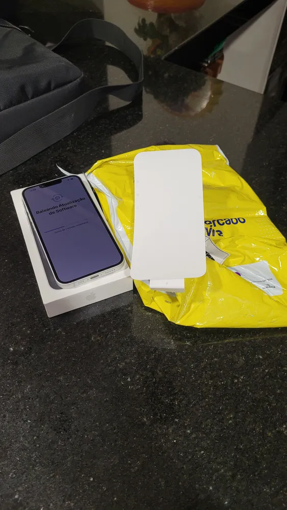 iPhone 16e (128 GB) - Preto - Distribuidor Autorizado - Imagem 2