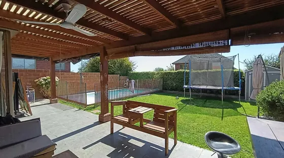Casa Luminosa Con Amplios Espacios (167199)