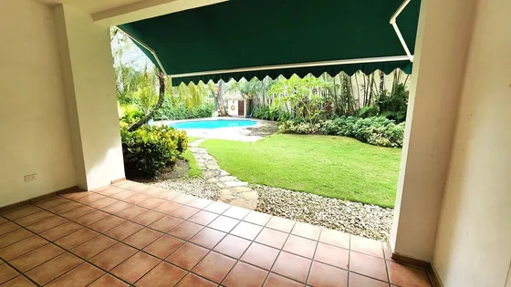 Impresionante Casa En Cuesta Hermosa Ii