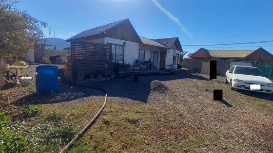 Casa En Venta De 4 Dorm. En Papudo