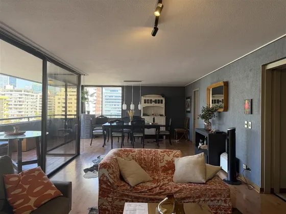 Departamento En Venta De 3 Dorm. En Las Condes