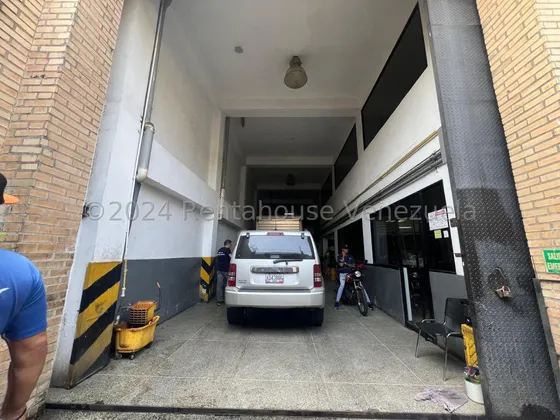 Edificio En Catia Total De 2.242 M2 Katiuska Quevedo