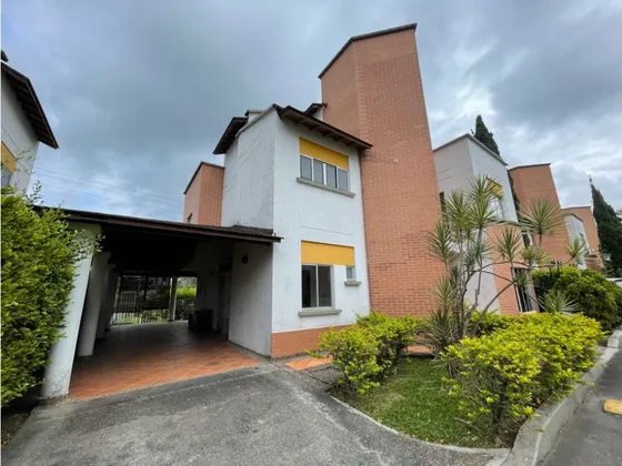 En Ventahermosa Casa Tipo Campestre Sector Av Centenario