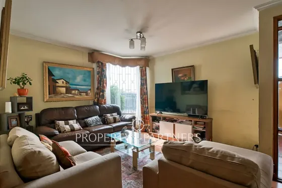Venta De Linda Propiedad En Peñalolén 