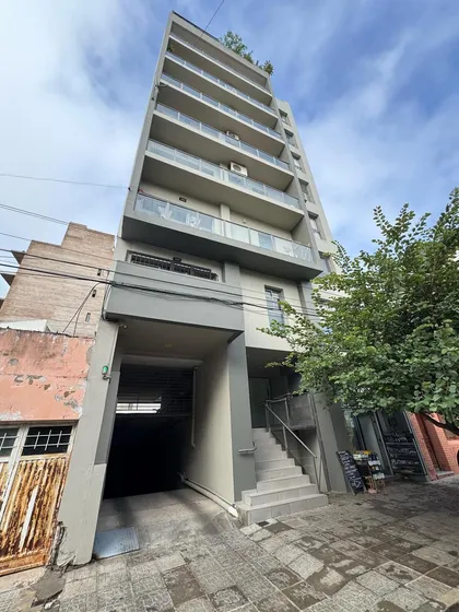 Vendo Departamento 1 Dormitorio, Calle Victoria Y Corrientes.