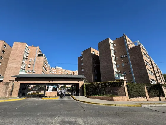 En Alquiler - Excelente Dpto. 1 Dorm. C/cochera  Milenica Universitaria