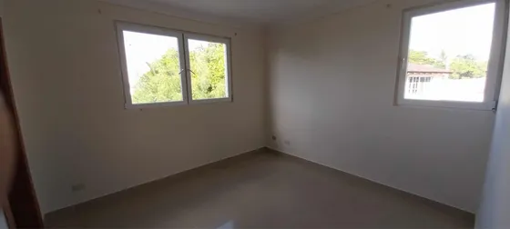 Apartamento En Venta, La Barranquita, Prox. A Corona Plaza