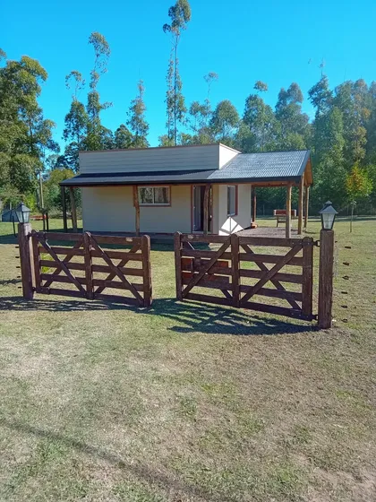 Alquilo Casa Sola En Villa Elisa A 15' De Termas .$50 X Dia 