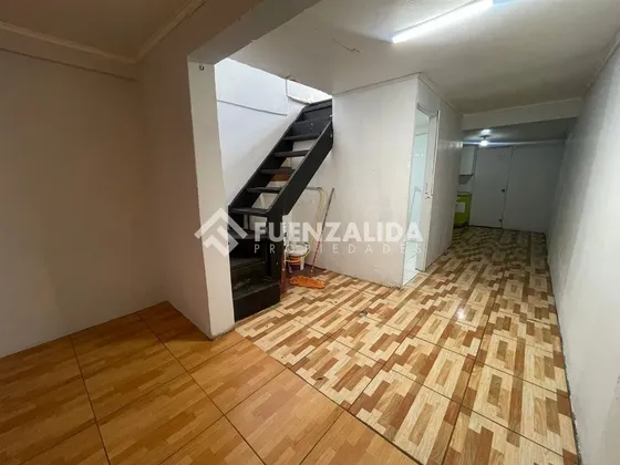Casa En Venta De 4 Dorm. En Renca