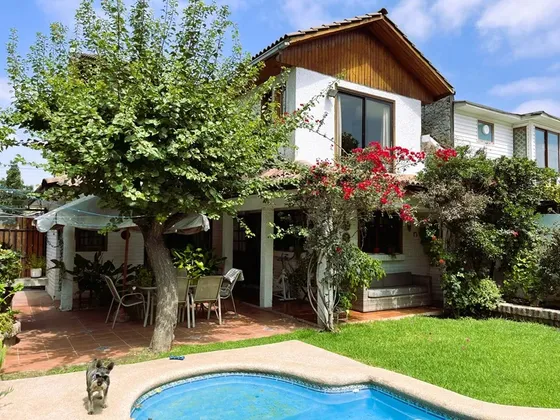 G. De Alderete/av. La Florida: Gran Casa Con Piscina!!