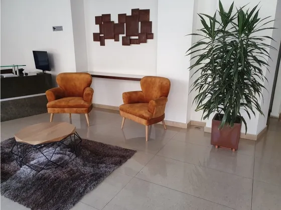 Arriendo Apartamento De 127 Metros, Barrio La Calleja