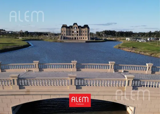 Terreno En Venta A Laguna En Pride Canning