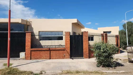 Casa Ampliada En Venta En La Punta, B° Los Lapachos