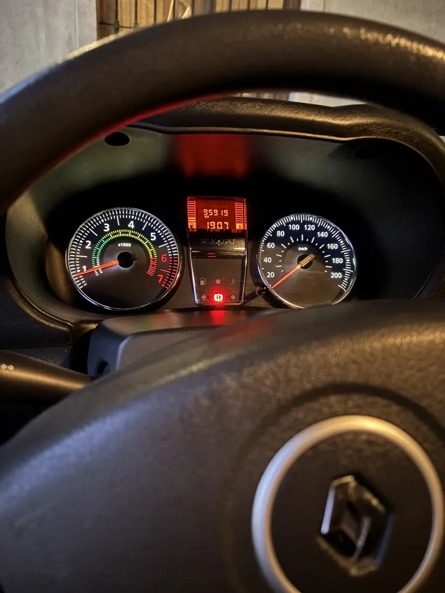 Renault Clio 1.2 Mío Expression Pack I558911258981847042
