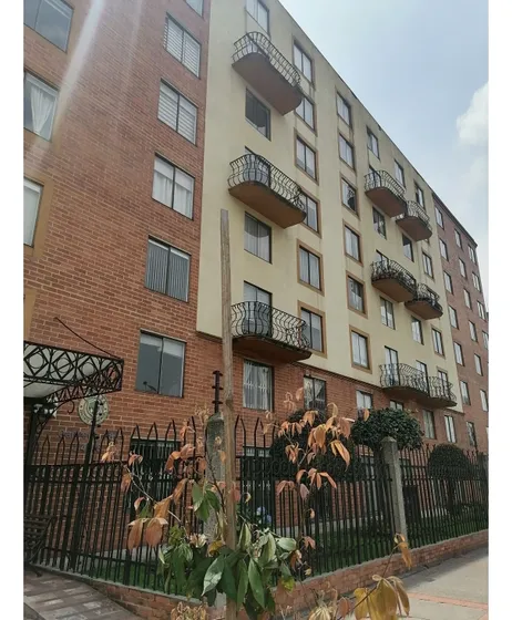 Venta Apartamento Salitre 86 Mts, Piso 2, Garaje, 4 Hab, 3 Baños