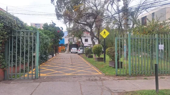 Casa En Sector Residencial De Ñuñoa