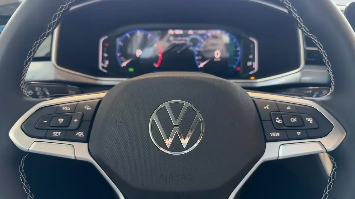 Volkswagen Taos 1.4 250 Tsi Highline Tiptronic5221656316674252815