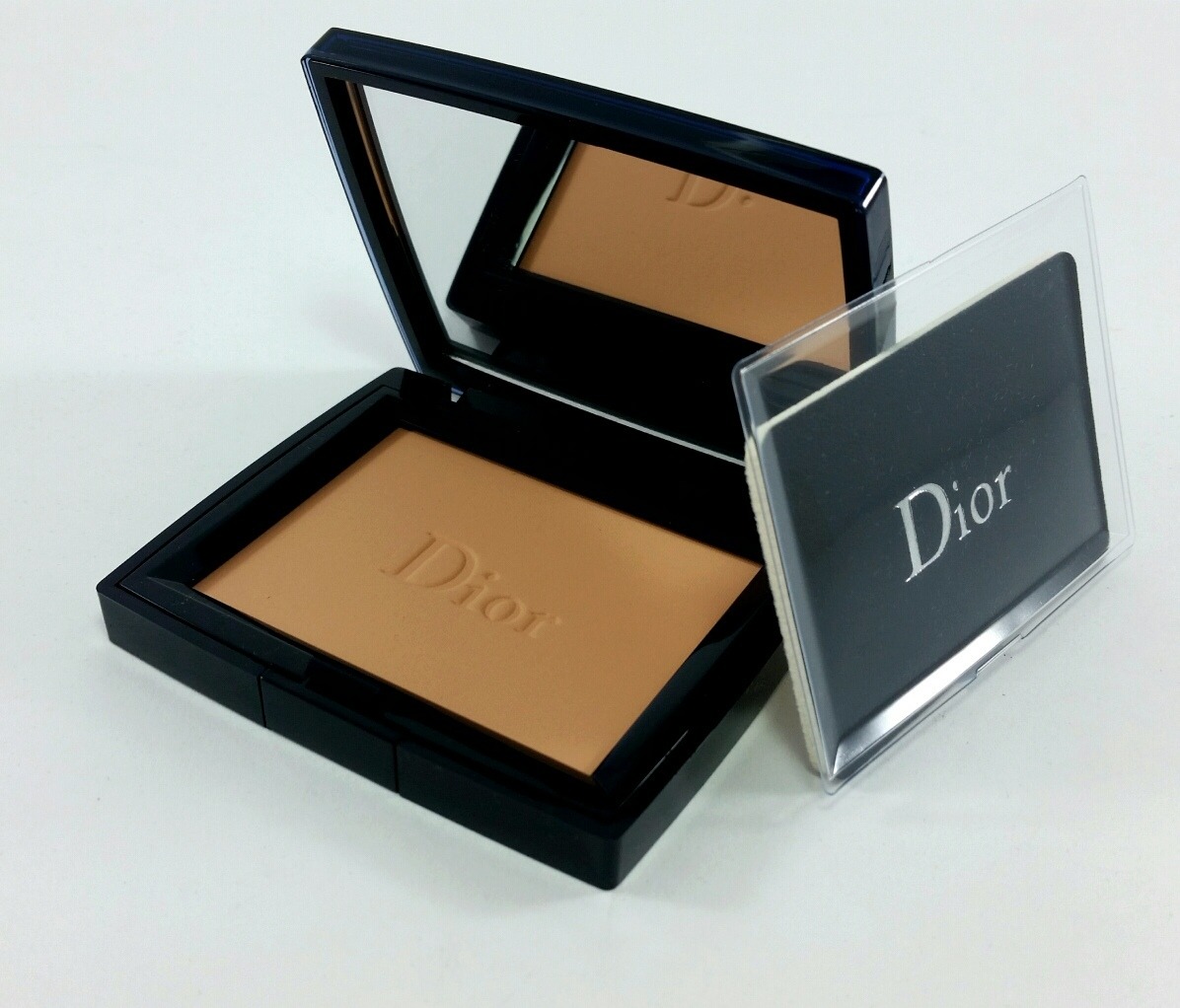 Diorskin forever compact