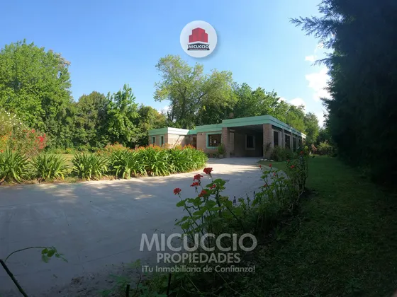 Casaquinta En Venta, Schweitzer N°540, Barrio El Cazador. Permuta