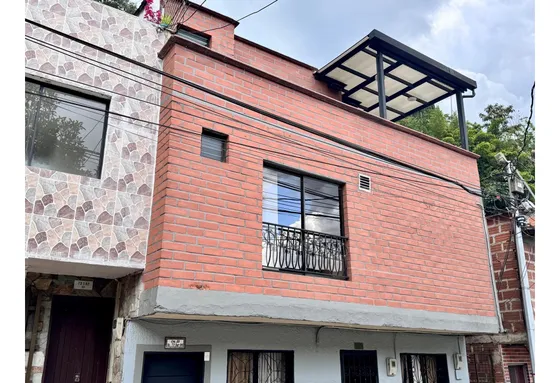Casa  En Renta En Sabaneta , Sector La Doctora 