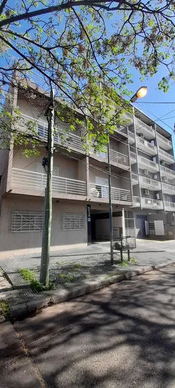 Dpto 3 Ambientes En Venta. Jose Leon Suarez