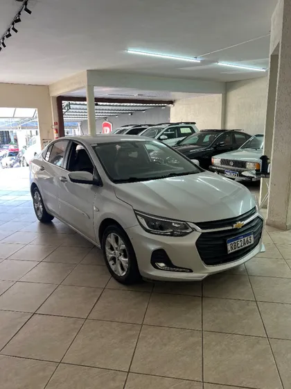 Chevrolet Onix 1.0 Turbo Flex Plus Premier Automático