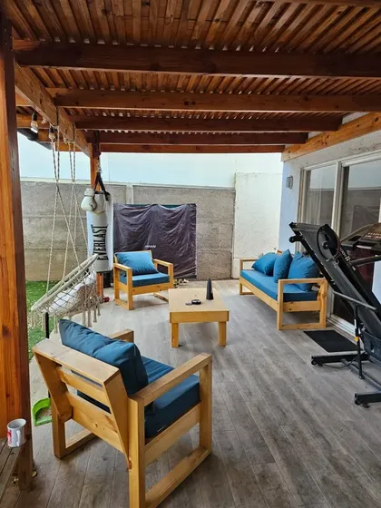 Casa En Venta De 3 Dorm En San Bernardo Cond. Cumbres De Nos