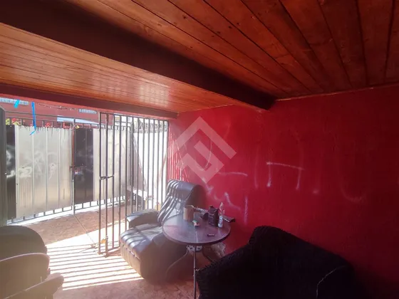 Casa En Venta De 2 Dorm. En Puente Alto