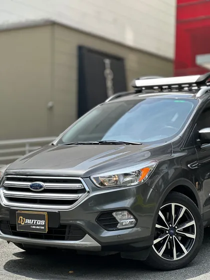 Ford Escape 2.0 Titanium 245 Hp