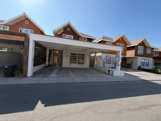 Se Arrienda Hermosa Casa En Condominio De Costa Costa La...