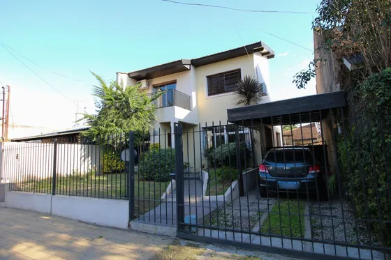Venta Casa 5 Ambientes Con Pileta Monte Grande
