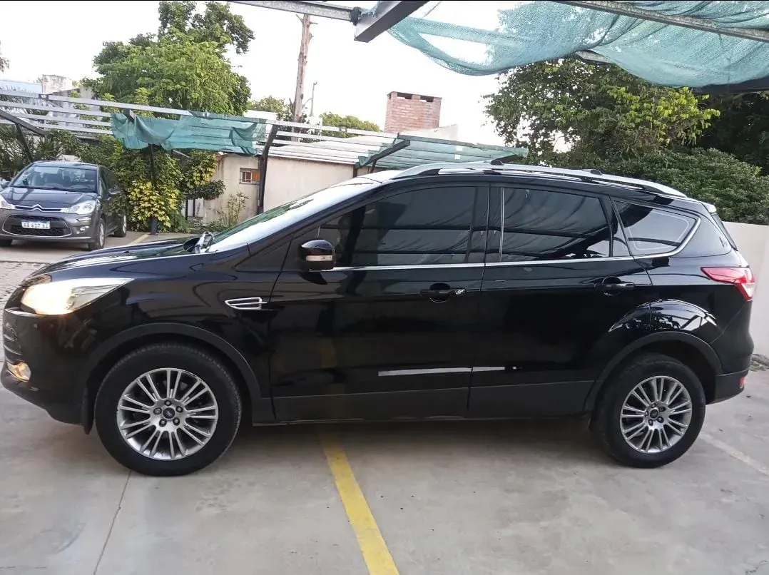 Ford Kuga SEL